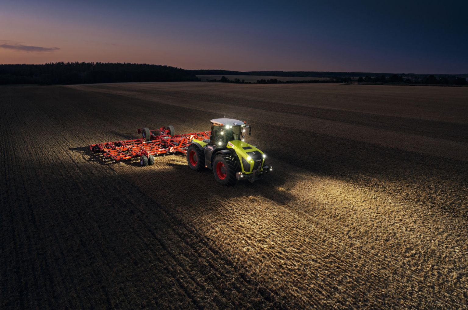 Claas upgrades Xerion large tractors