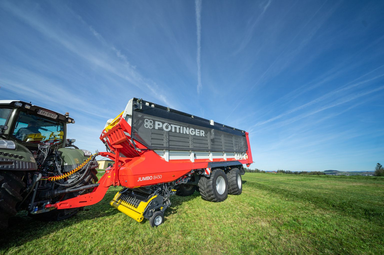 Contactless steered axles on Pöttinger Jumbo