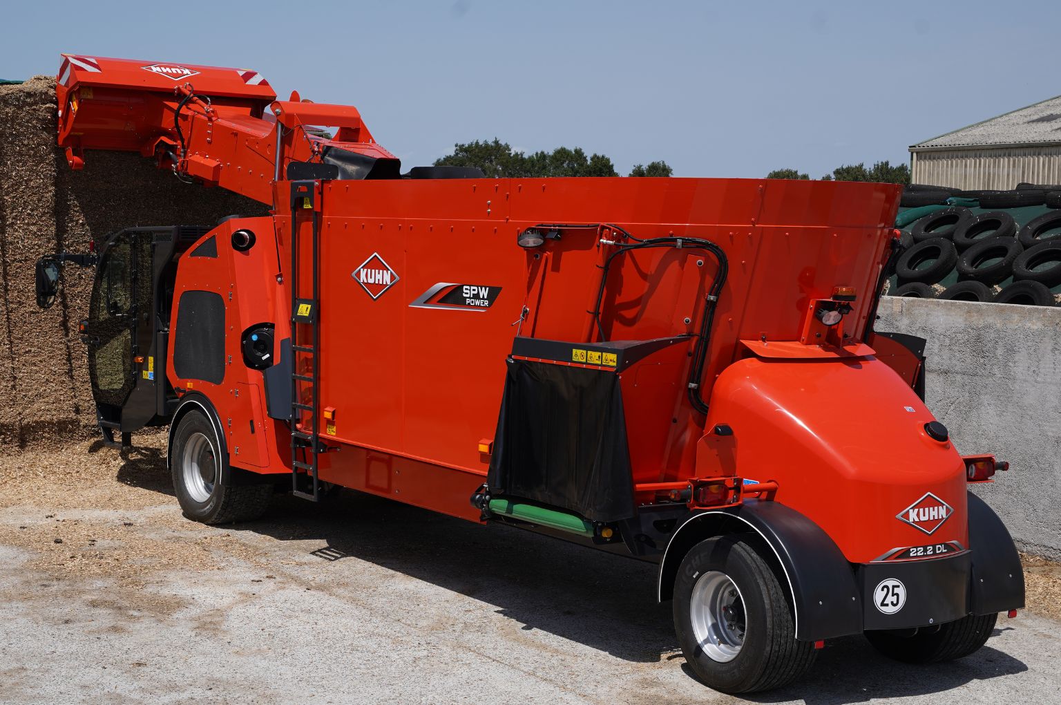 Kuhn SPW Power mixer adapted to large farms