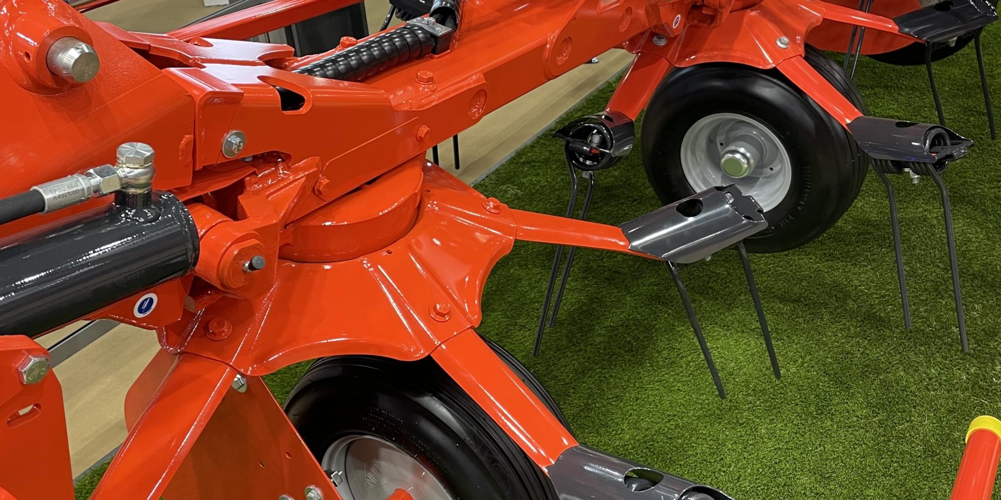 SIMA 2022: New Kuhn tedders