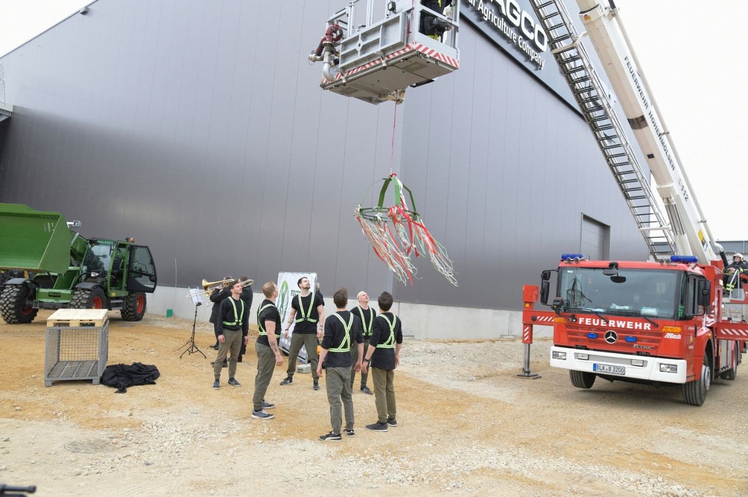 Topping-out ceremony for Fendt site expansion