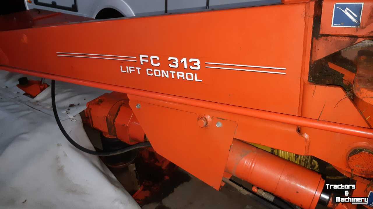 Mower Kuhn FC 313 lift control