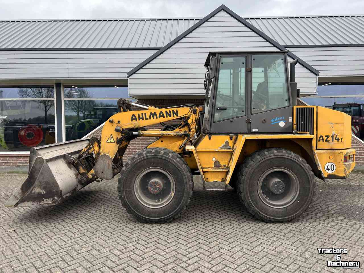 Wheelloader Ahlmann AZ14t shovel