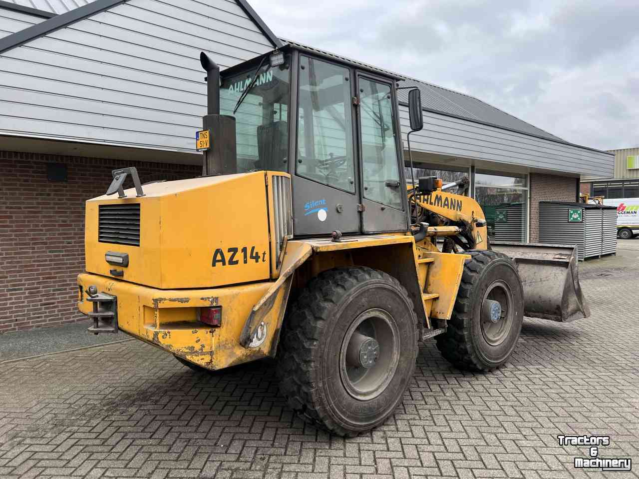 Wheelloader Ahlmann AZ14t shovel