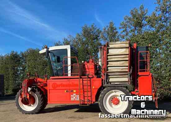 Carrot harvester Dewulf ZKII zelfrijdende wortelklembandrooier