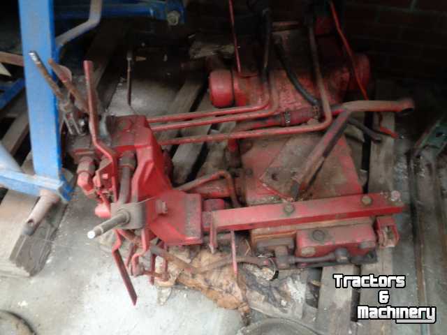 Used parts for tractors International 955 / 1055