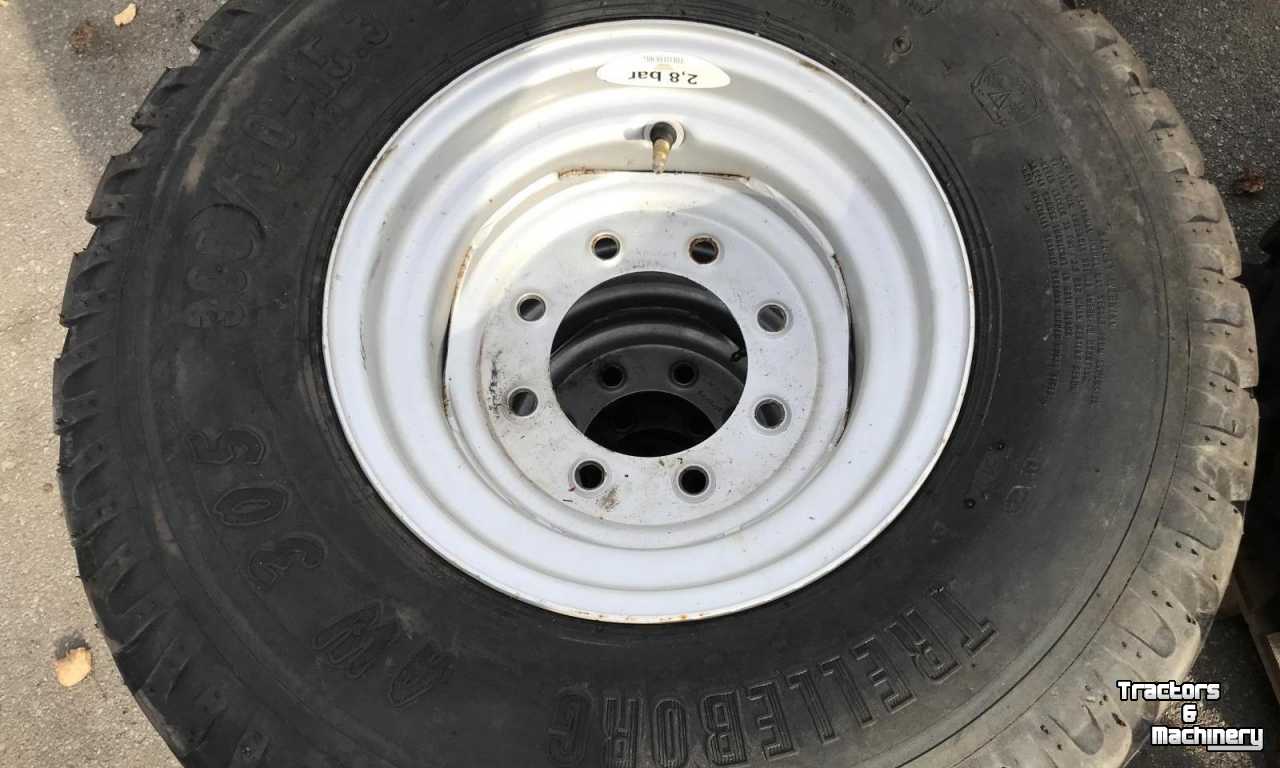 Wheels, Tyres, Rims & Dual spacers Trelleborg 300/80-15.3 90%