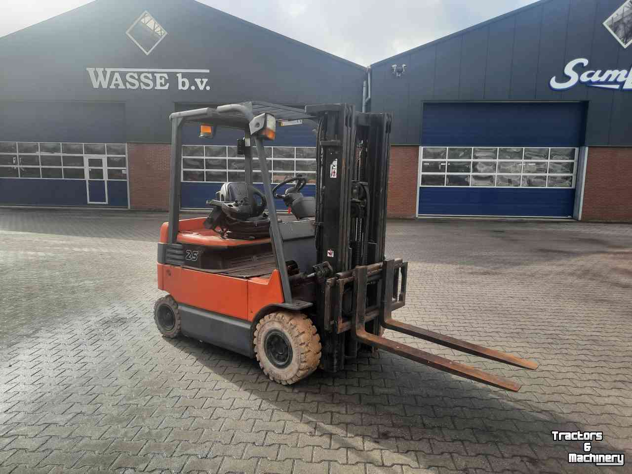 Forklift Toyota 7FBMF25