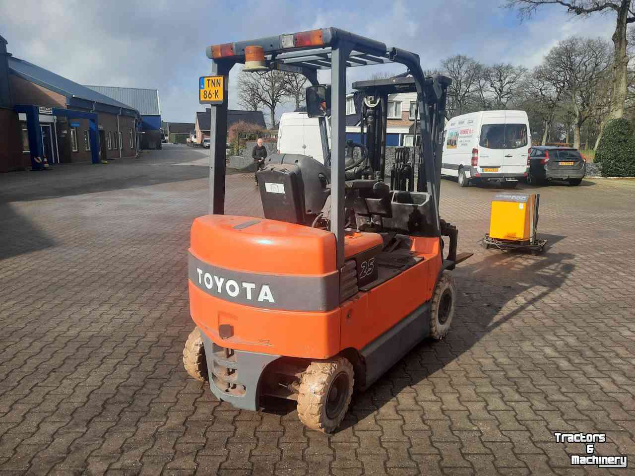 Forklift Toyota 7FBMF25