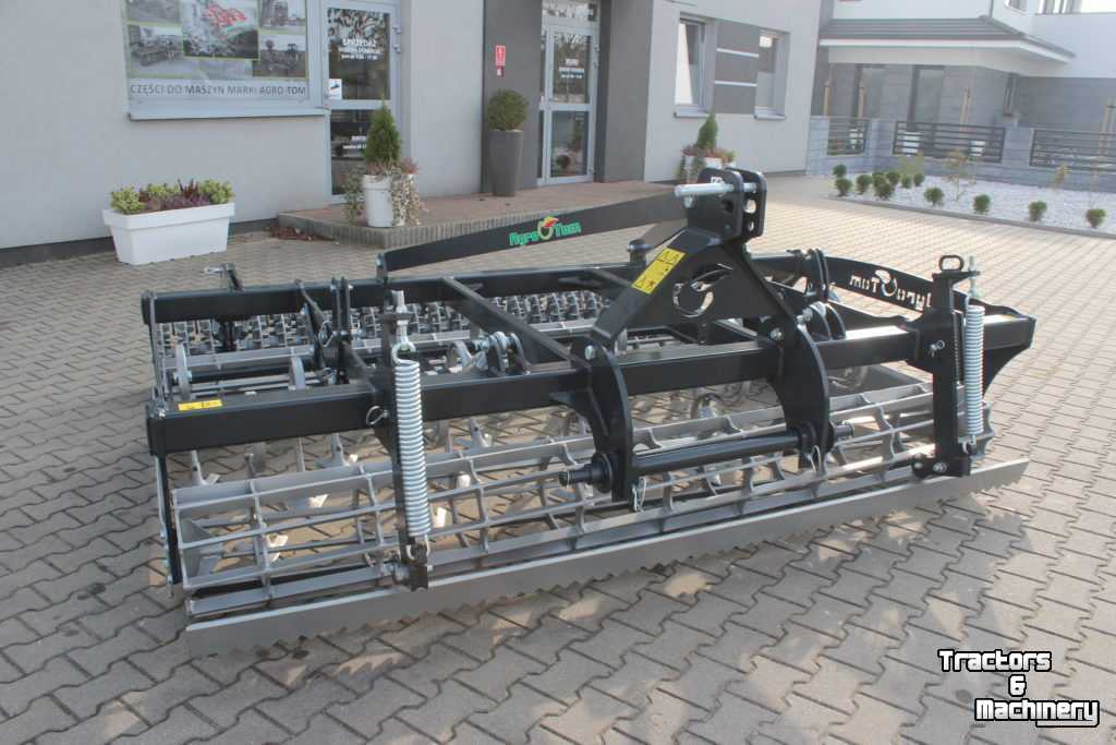 Seedbed combination Agro-Tom zaaibedcombinatie  compactor  UPH