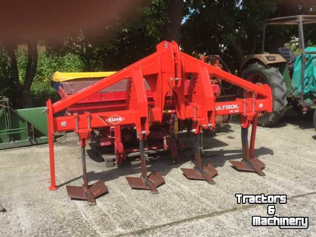 Deep subsoiler Kuhn DC 301