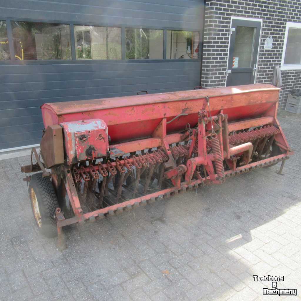 Seed drill Saxonia A201 Zaaimachine 32 pijpen