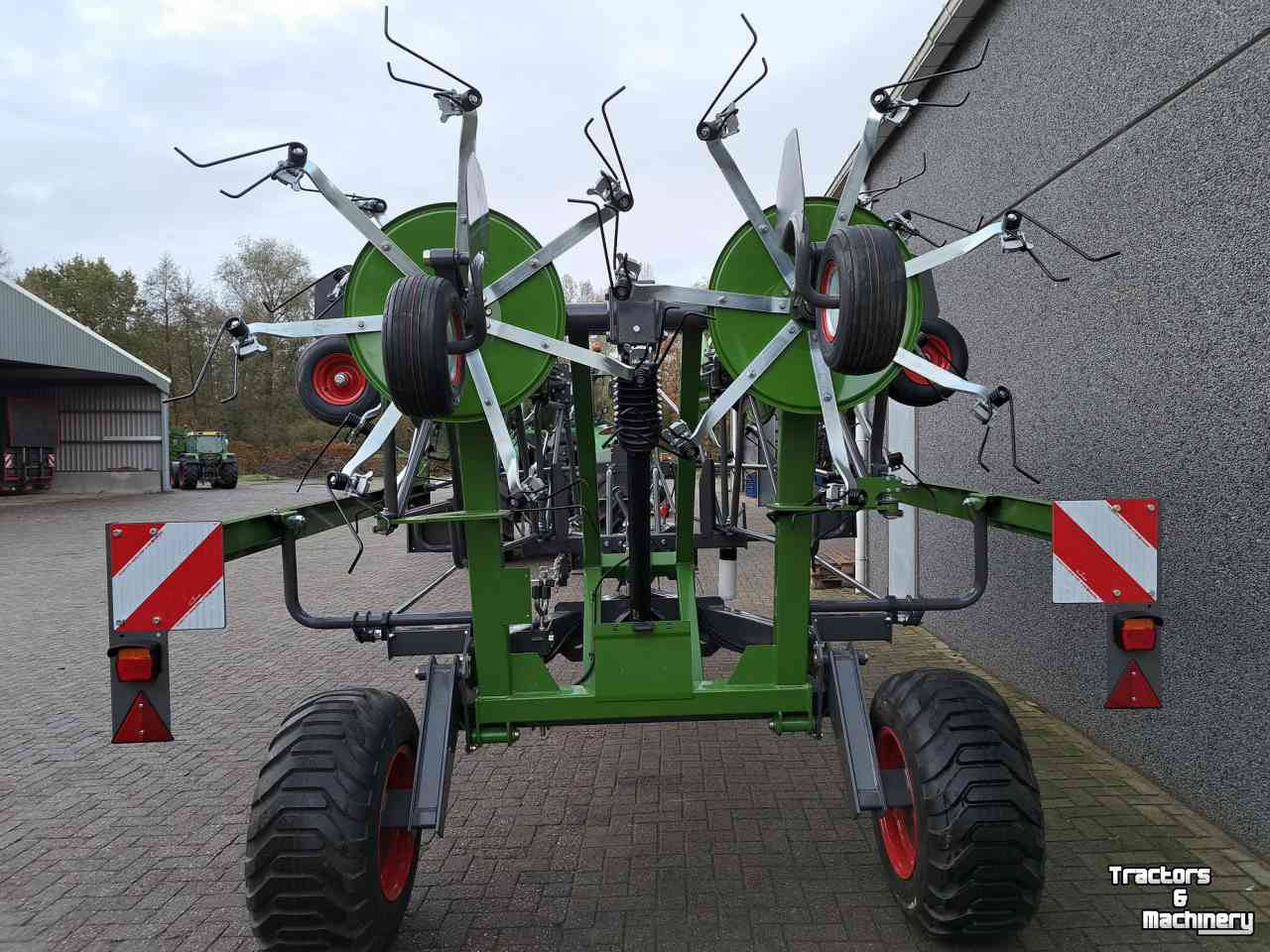 Tedder Fendt Lotus 1020 T