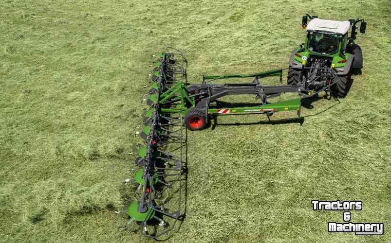 Tedder Fendt Lotus 1020 T