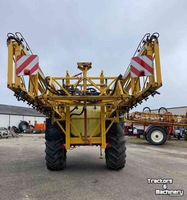 Fieldsprayer pull-type Dubex Mentor 9804