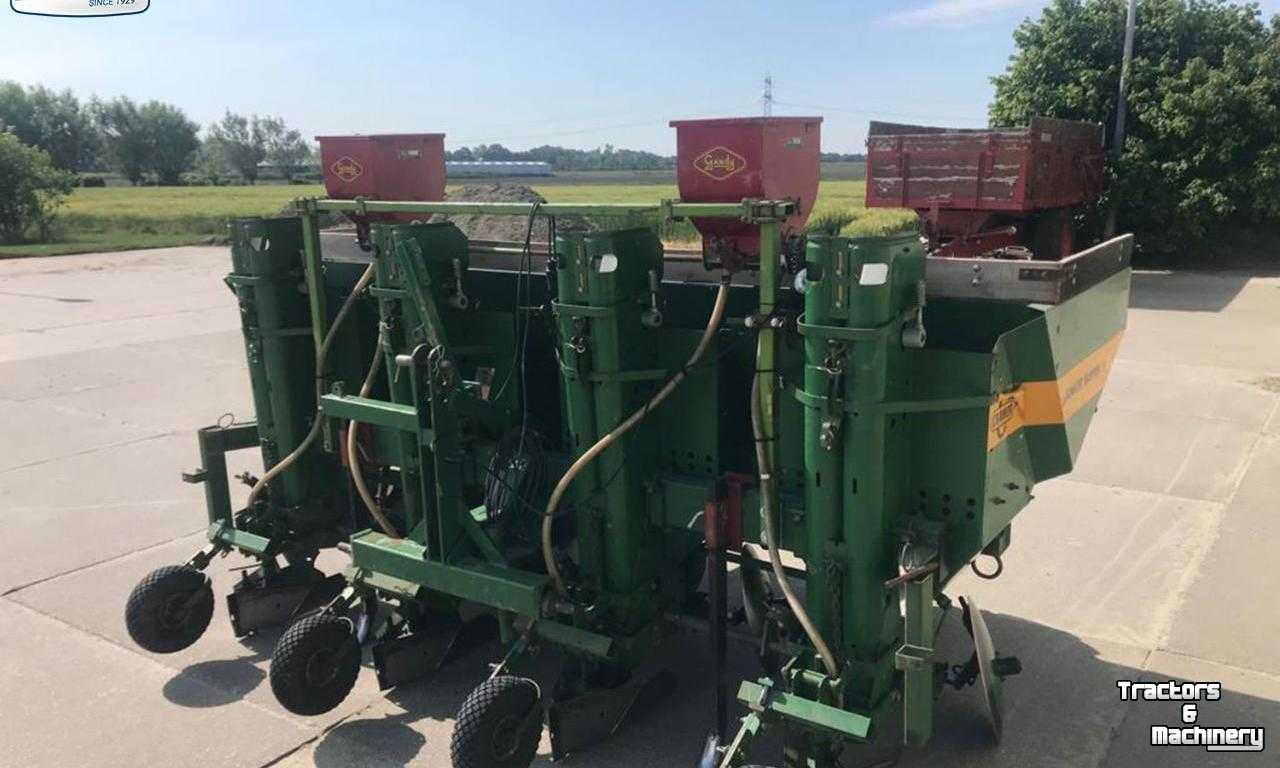 Potato planter Cramer Junior Super F Aardappelpootmachine