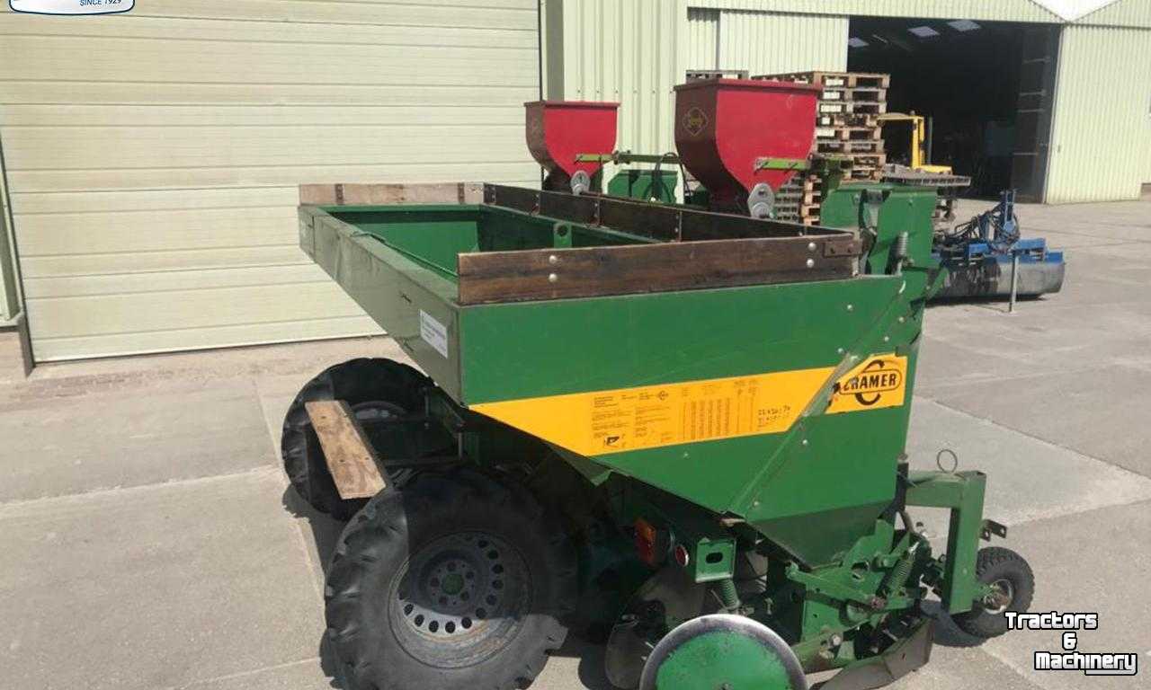 Potato planter Cramer Junior Super F Aardappelpootmachine