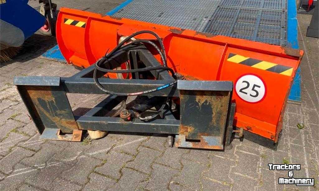 Snow Removal Equipment Bema 1100 Sneeuwschuif