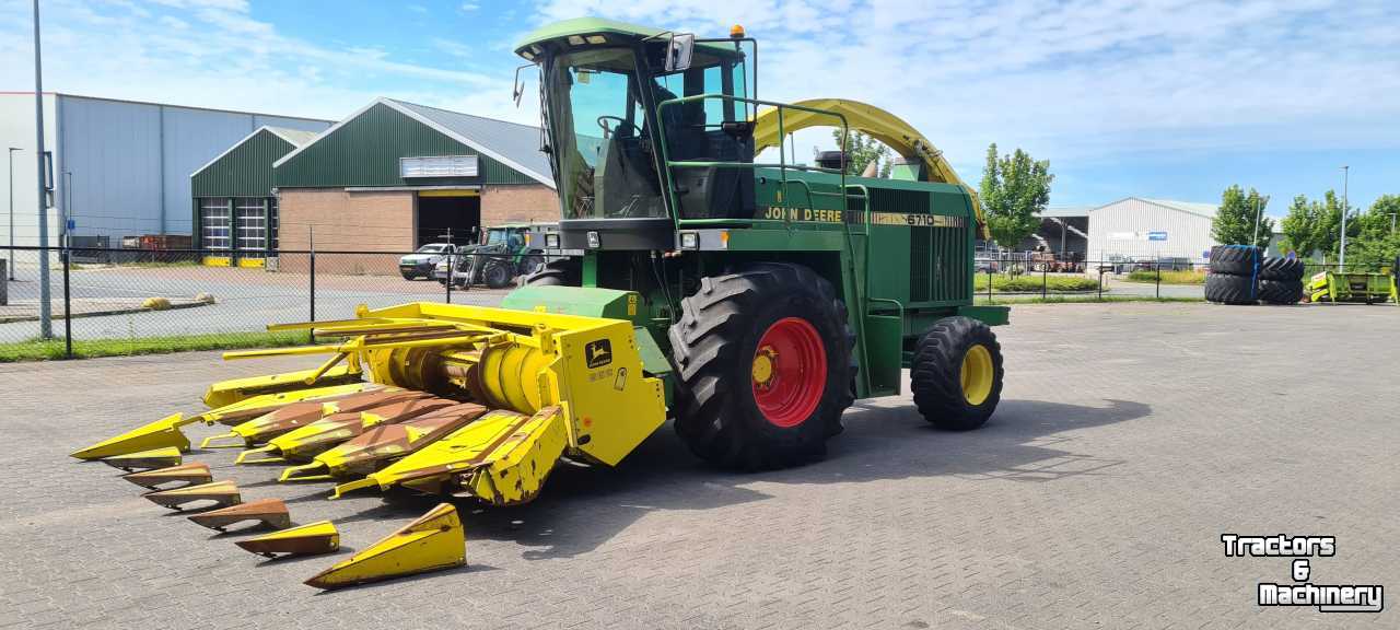 Forage-harvester John Deere 6710