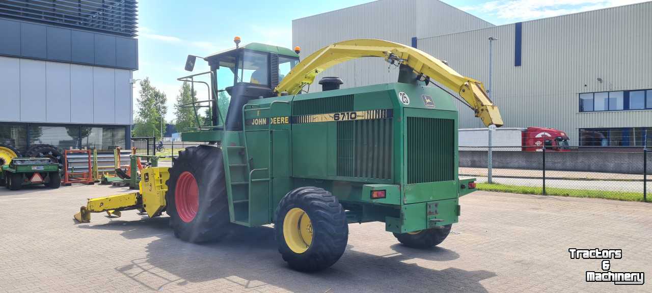 Forage-harvester John Deere 6710