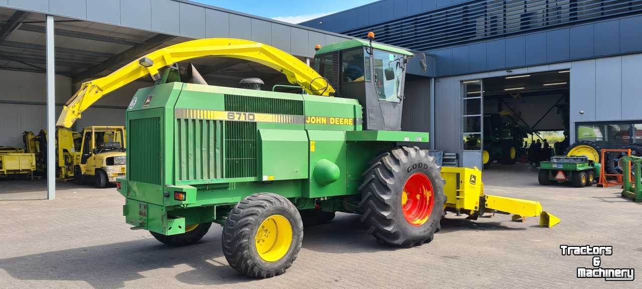 Forage-harvester John Deere 6710