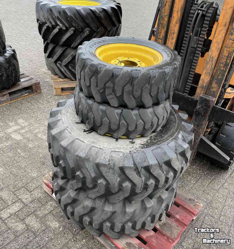 Wheels, Tyres, Rims & Dual spacers Titan 25×8.50-14 10% + 15×19.5 70% Banden