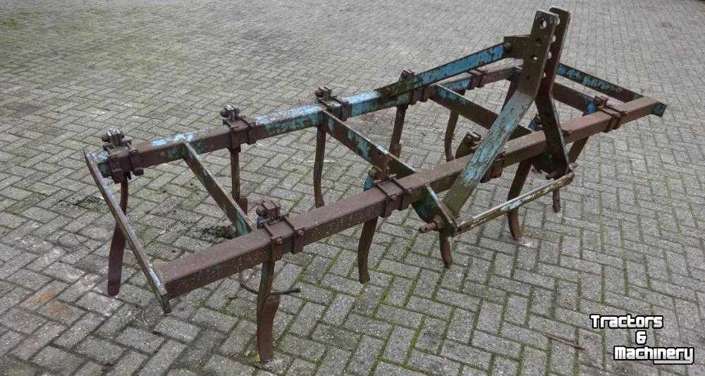 Cultivator  Vaste tand cultivator