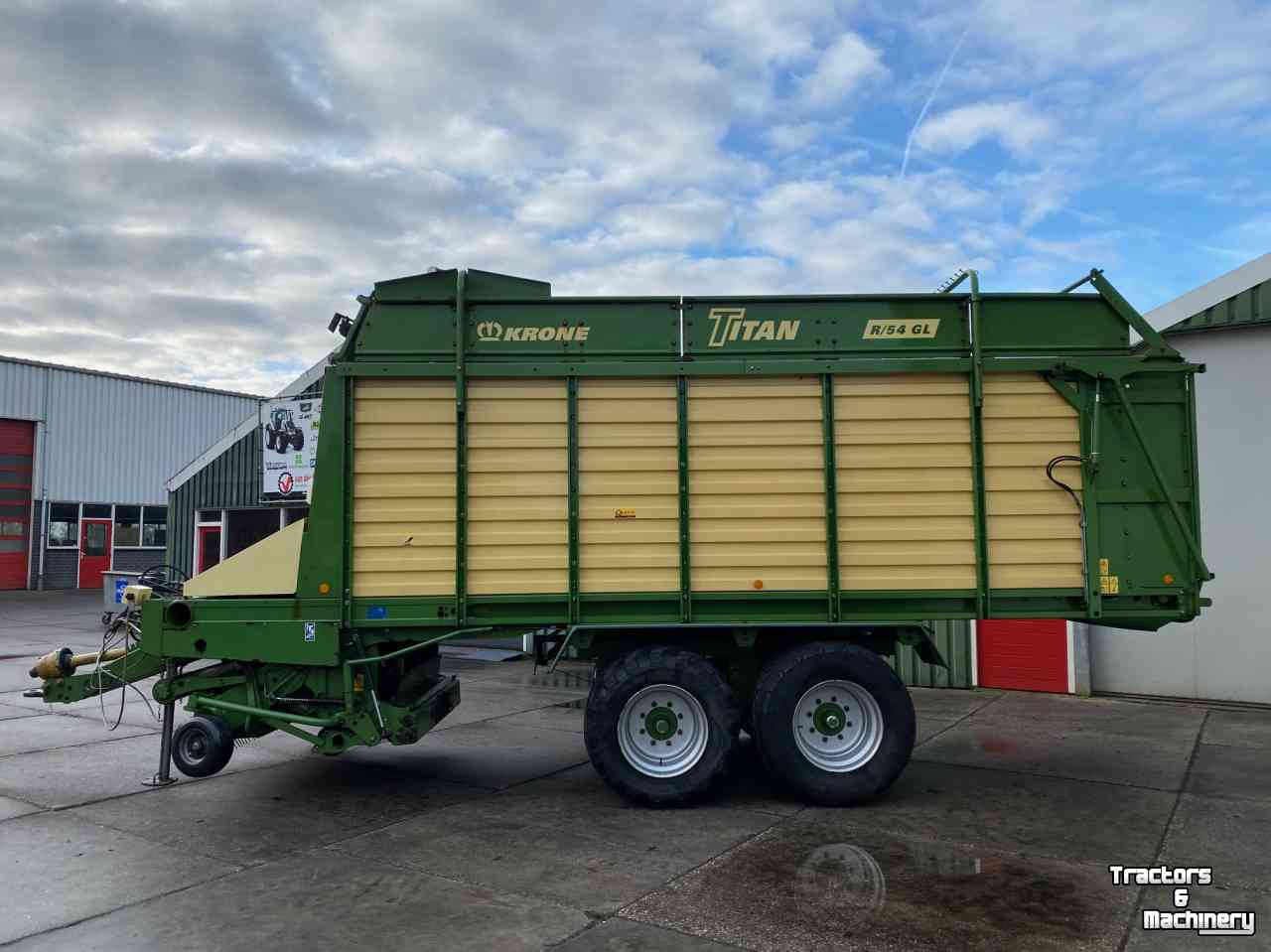 Self-loading wagon Krone Titan R54 GL