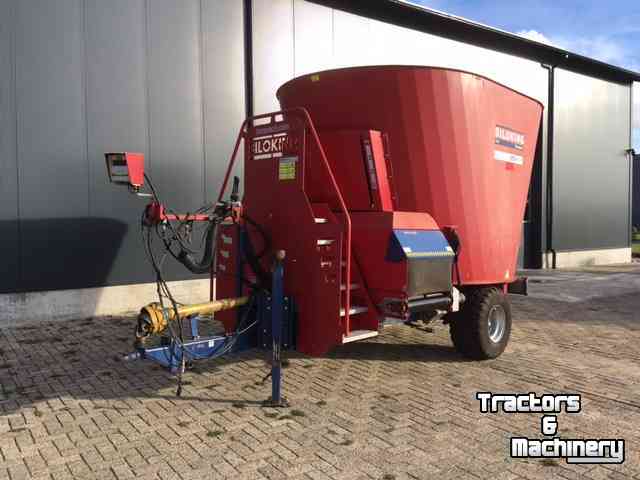 Vertical feed mixer Siloking Trailedline 13m3