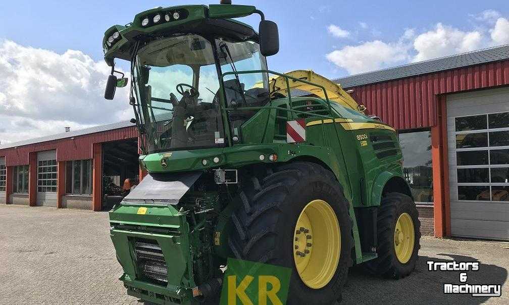 Forage-harvester John Deere 8500i Veldhakselaar Selfpropelled Forage Harvester