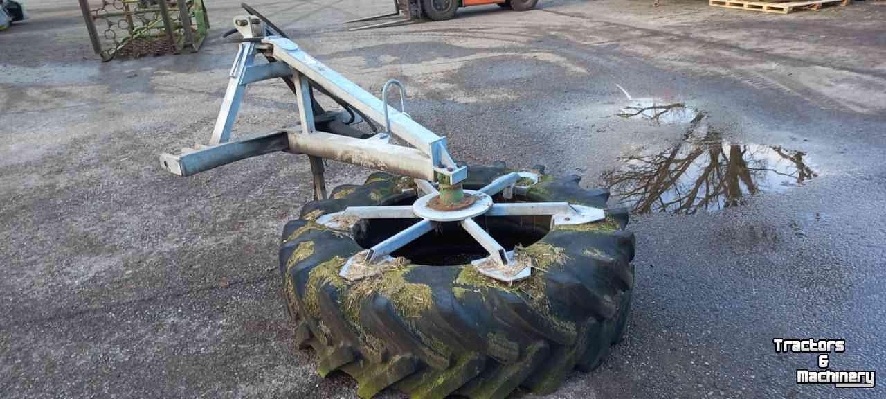 Feed sweeper wheel  Voerveegband