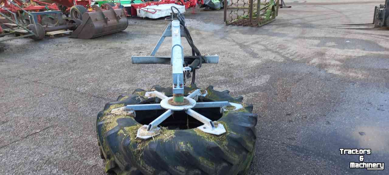 Feed sweeper wheel  Voerveegband