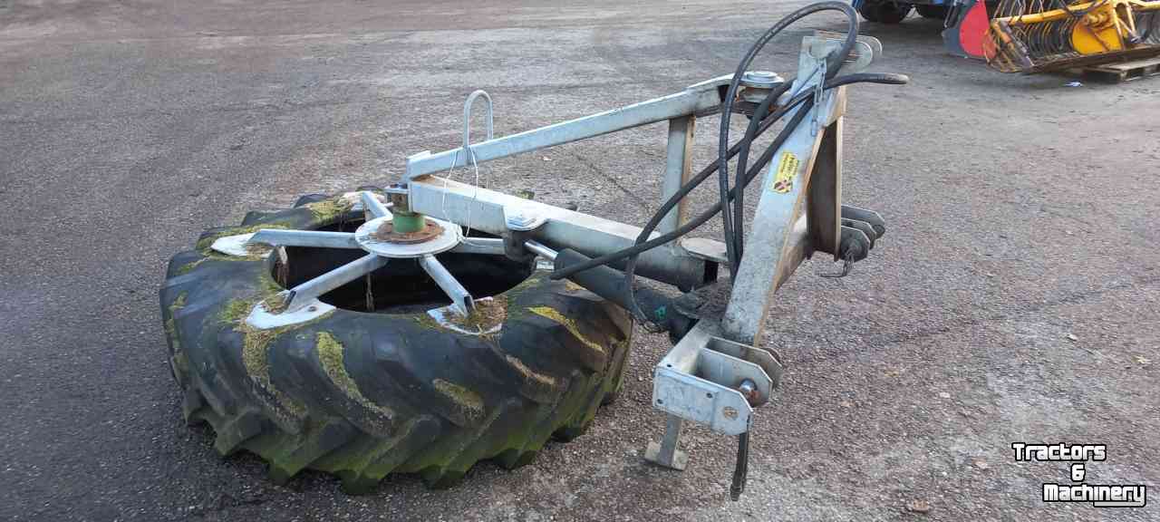 Feed sweeper wheel  Voerveegband