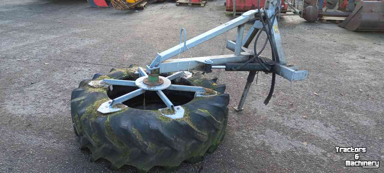 Feed sweeper wheel  Voerveegband