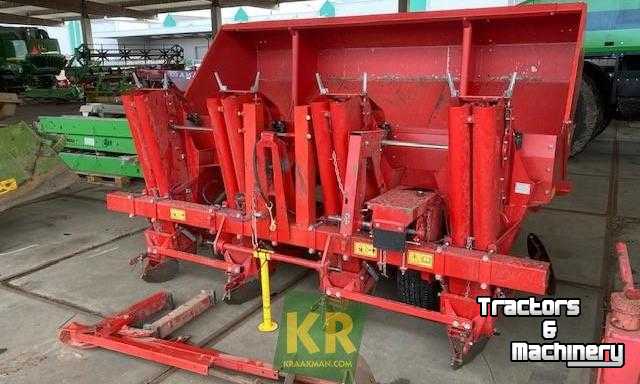 Potato planter Kverneland UN3100 Pootmachine Potato Planter