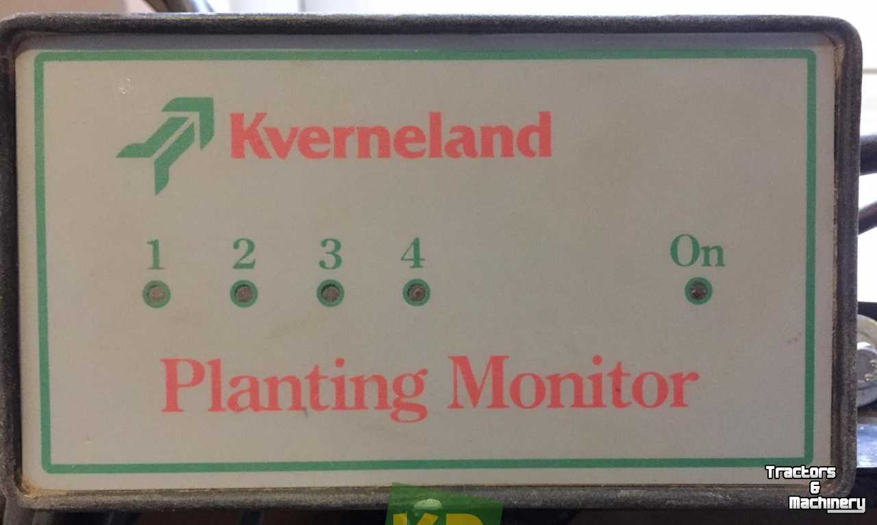 Potato planter Kverneland UN3100 Pootmachine Potato Planter