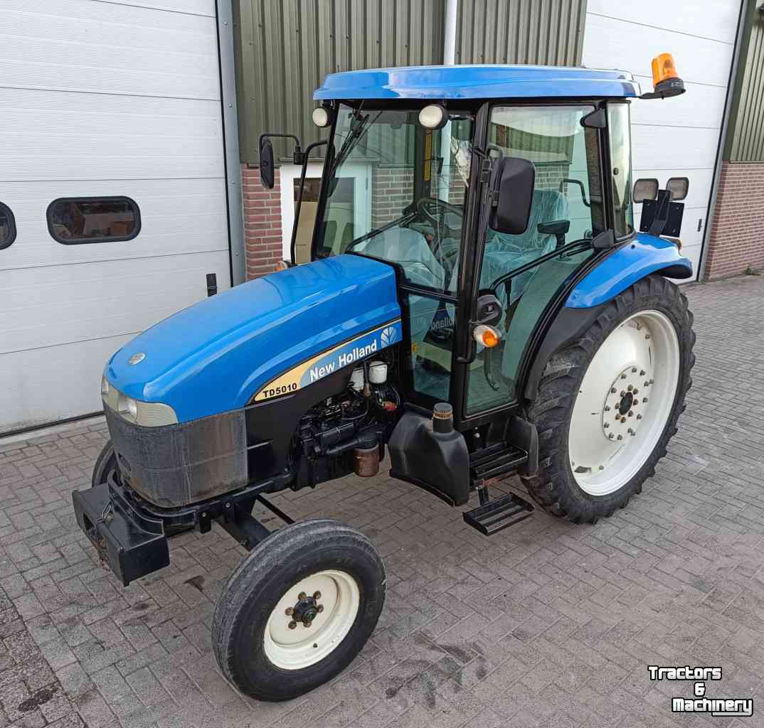 Tractors New Holland T5010