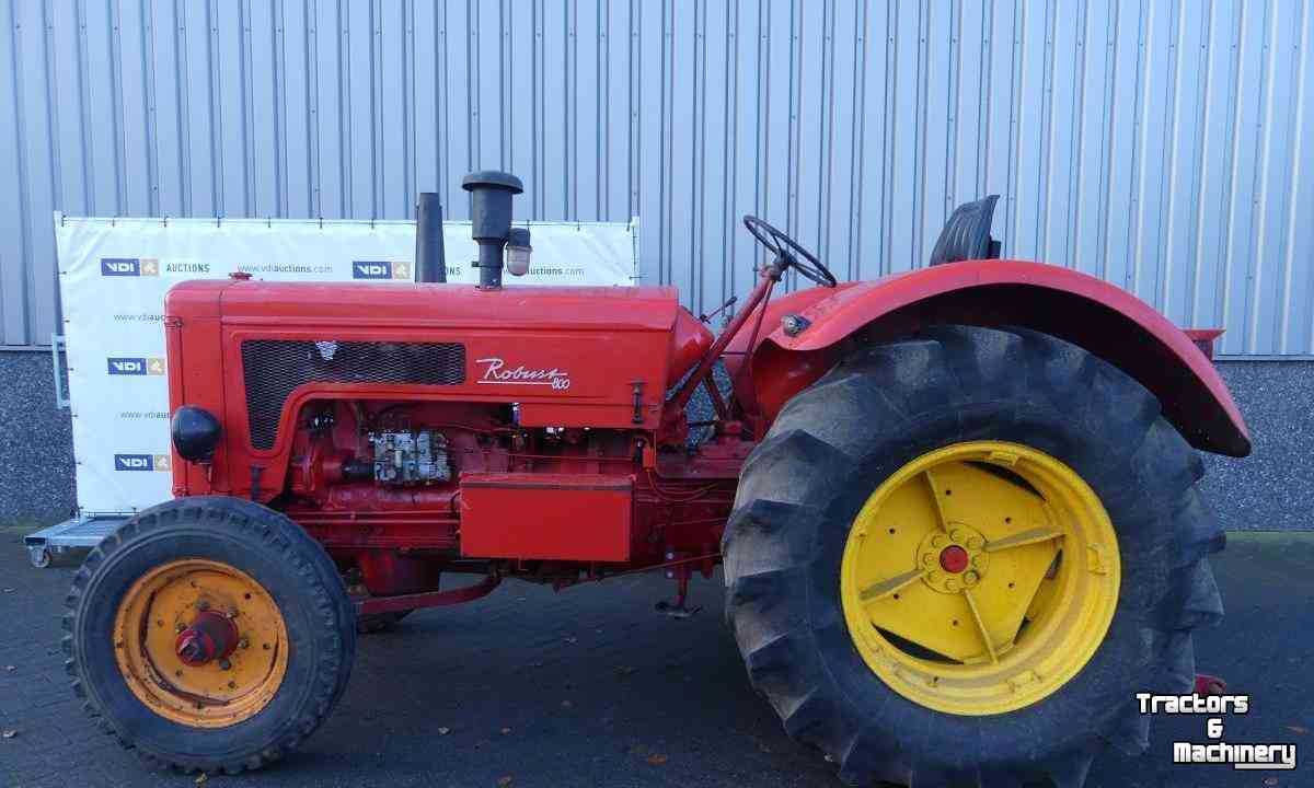 Oldtimers Hanomag Robust 800 Oldtimer Tractor