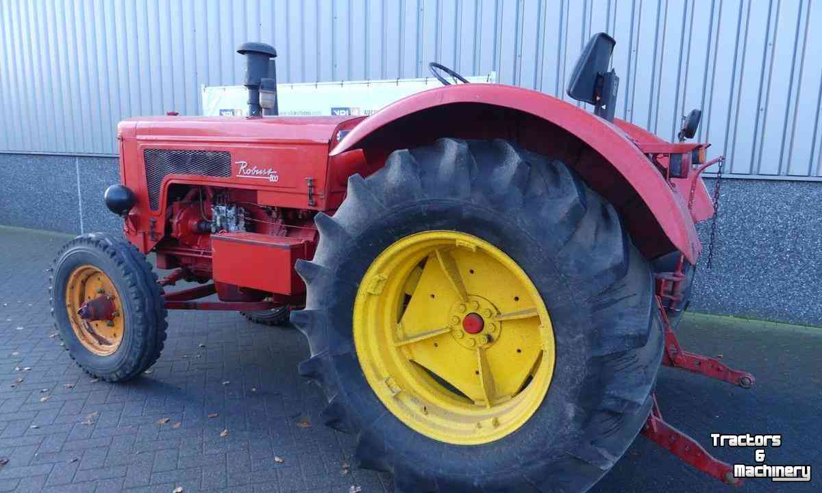 Oldtimers Hanomag Robust 800 Oldtimer Tractor