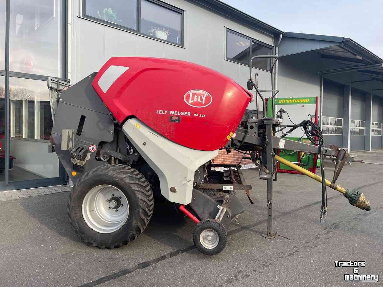 Balers Lely Lely welger RP 245 rondebalenpers