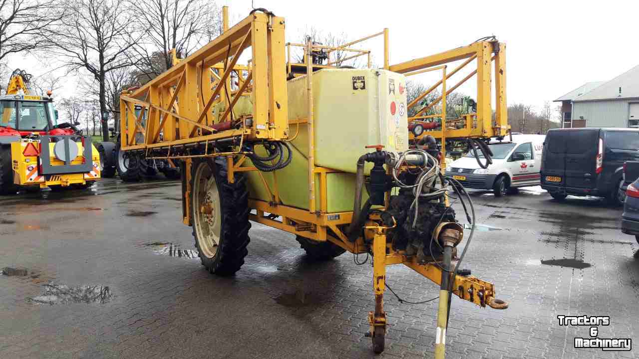 Fieldsprayer pull-type Dubex ANHA 33 m. 3200 l. veldspuiten