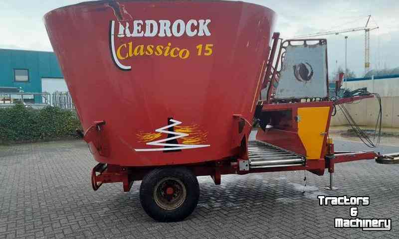 Vertical feed mixer Redrock Classico 15 Verticale Voermengwagen