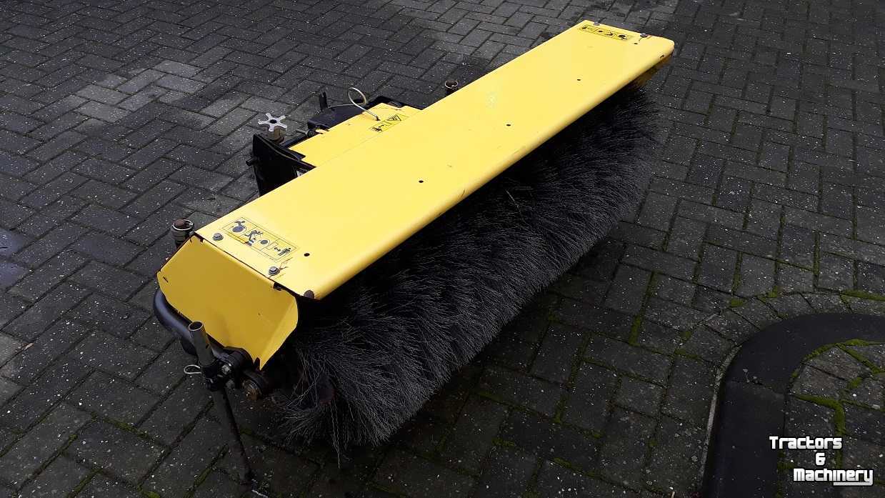 Sweeper John Deere veegmachine