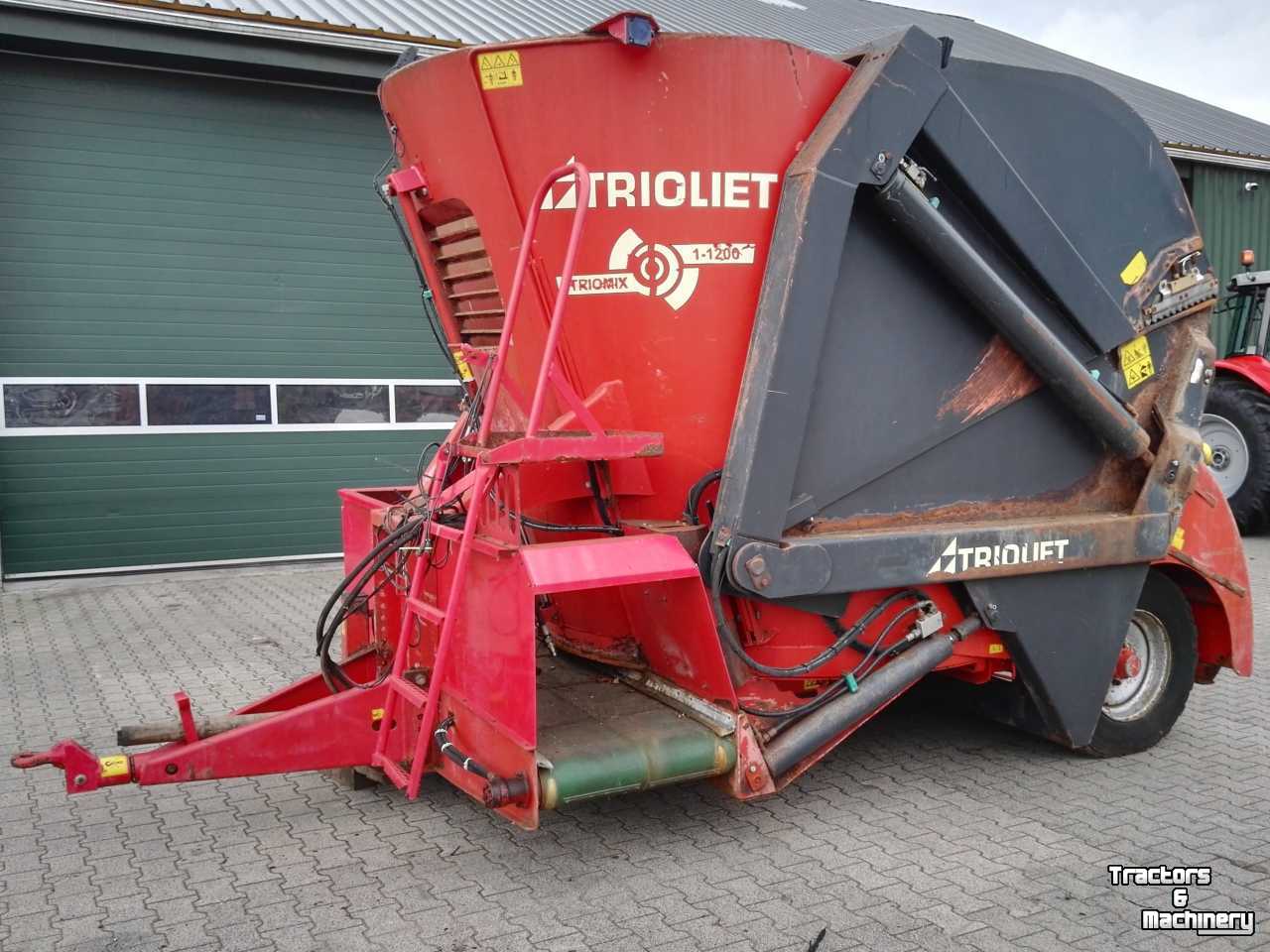 Vertical feed mixer Trioliet Trioliet Triomix 12 1-1200 Mengwagen Voermachines