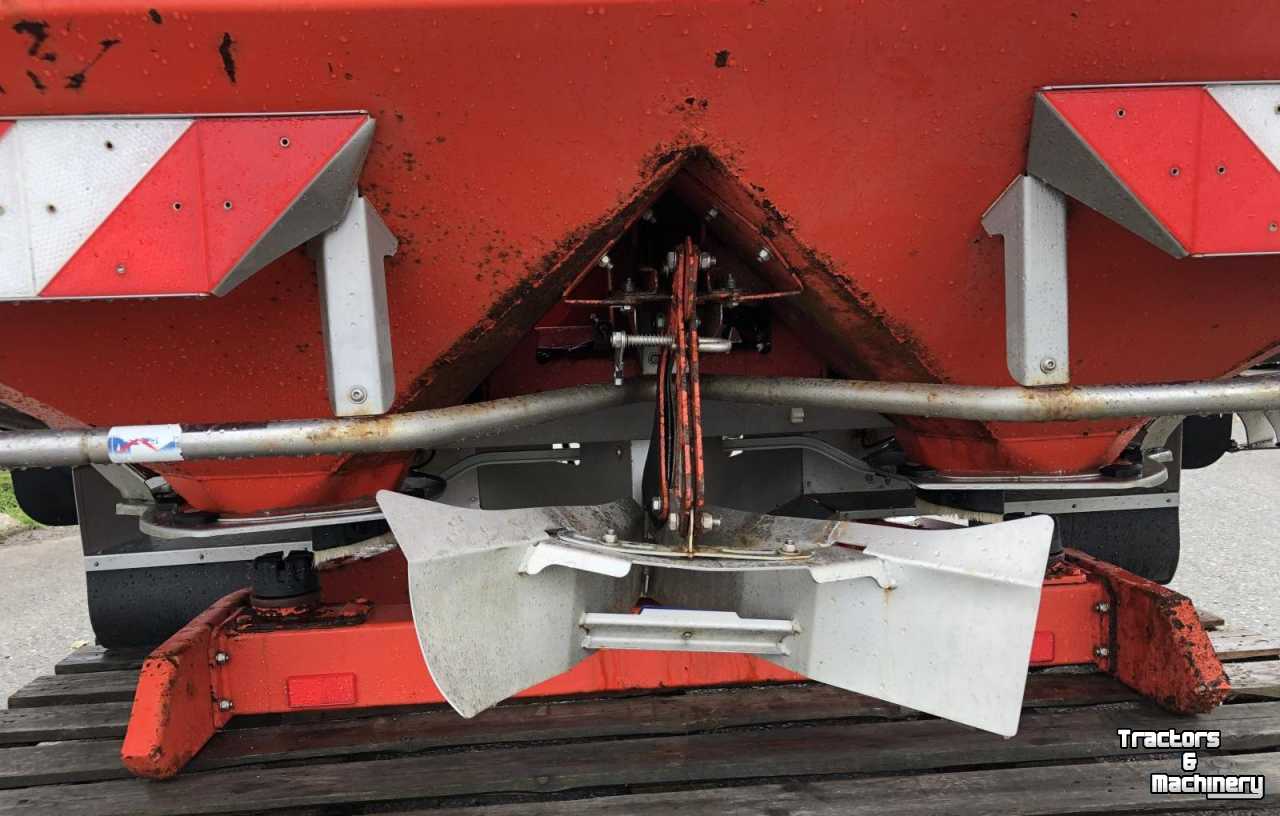 Fertilizer spreader Rauch Axis 30.1 W