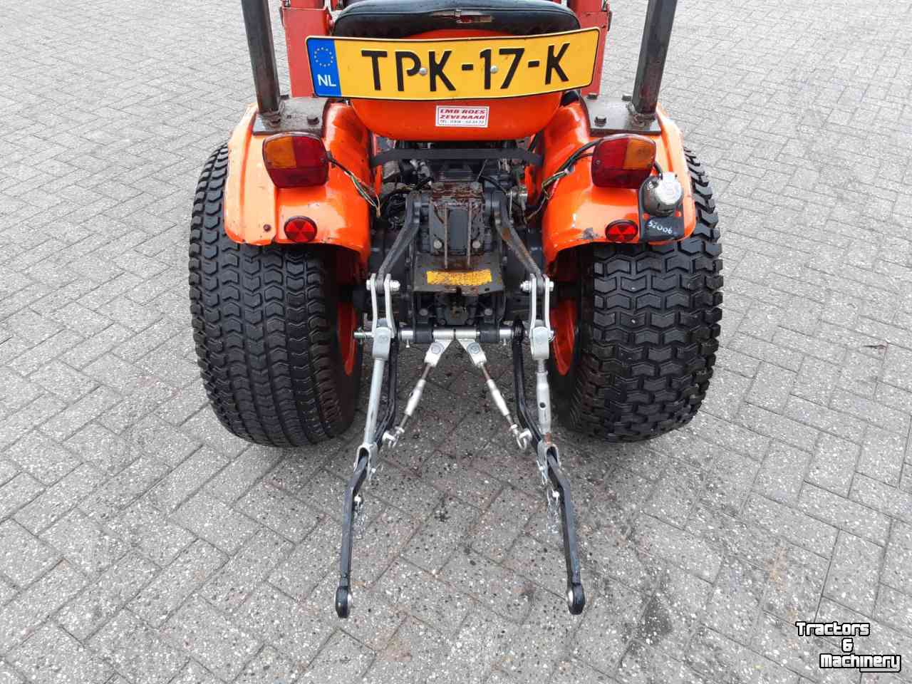 Horticultural Tractors Kubota B7100  compact traktor met voorlader