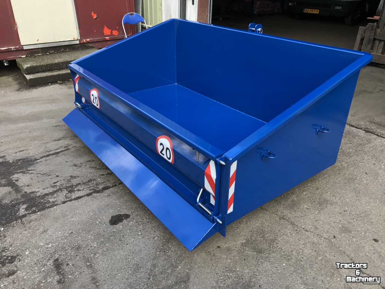 Tractor tipping boxes Ceres 1100-2000