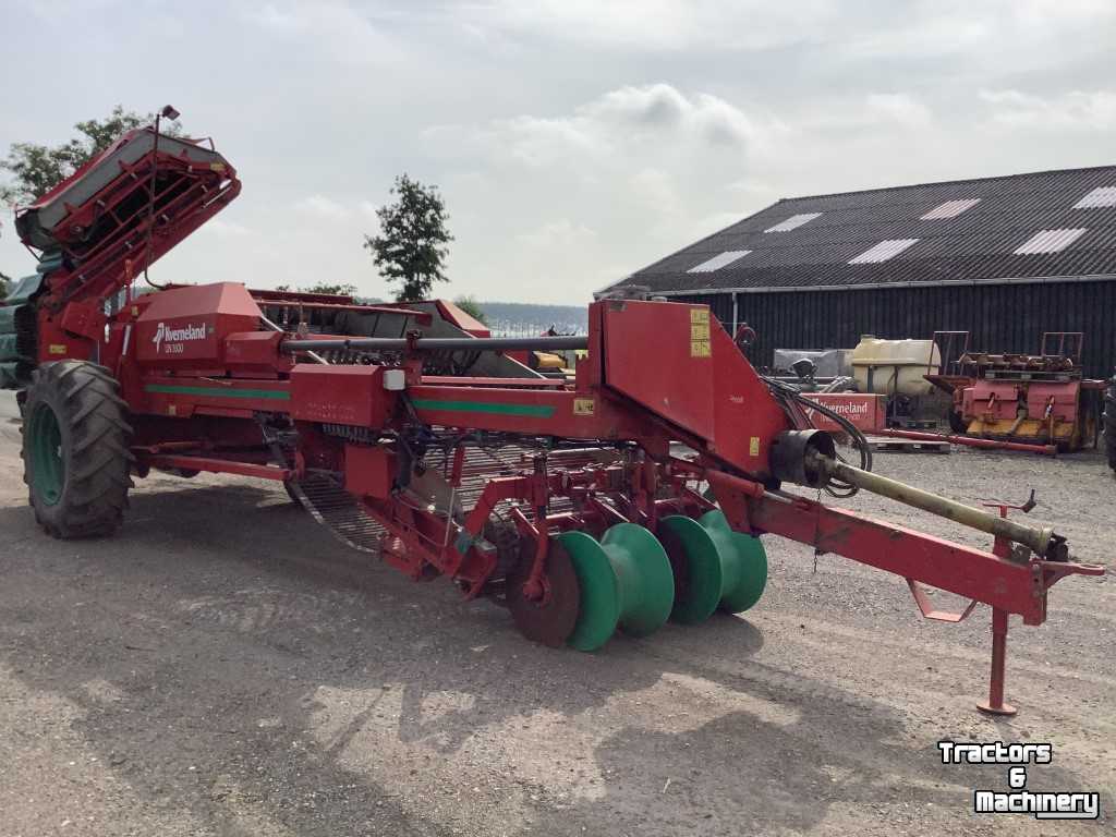 Potato harvester Kverneland UN2600, aardappelrooier, kartoffelroder, potato harvester