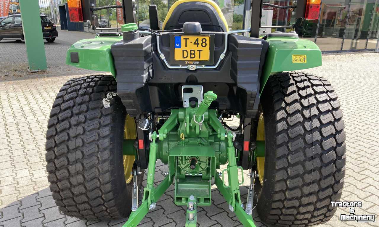 Horticultural Tractors John Deere 4052 M Compact Tractor