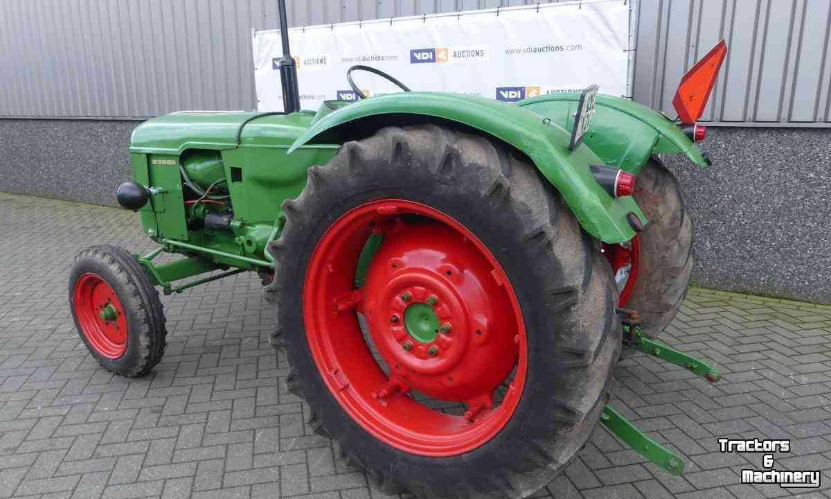 Oldtimers Deutz D3005 Tractor Oldtimer